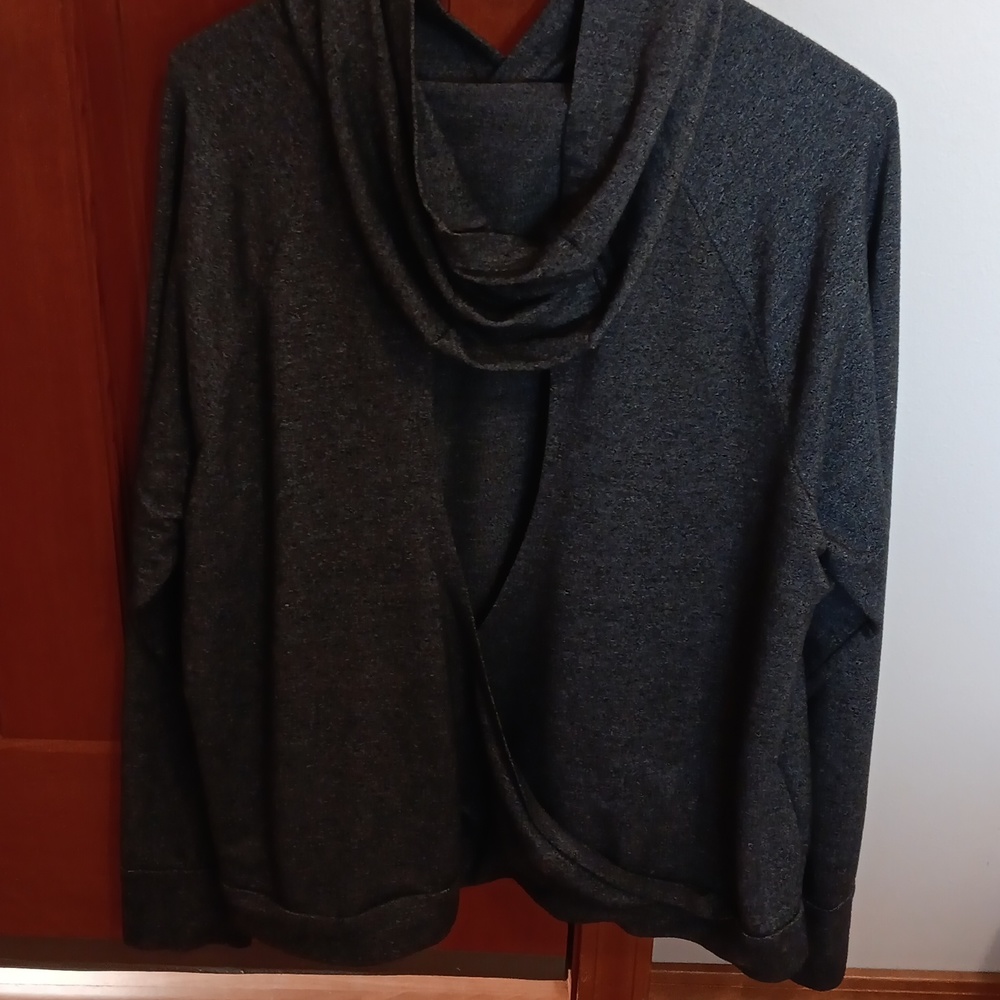 Torrid Activewear Over Shirt/Thin hoodie